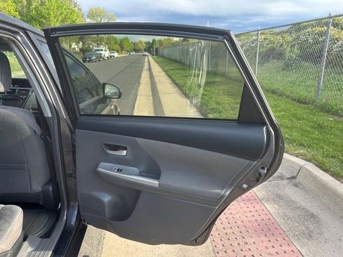 Used 2014 Toyota Prius V Two image 12