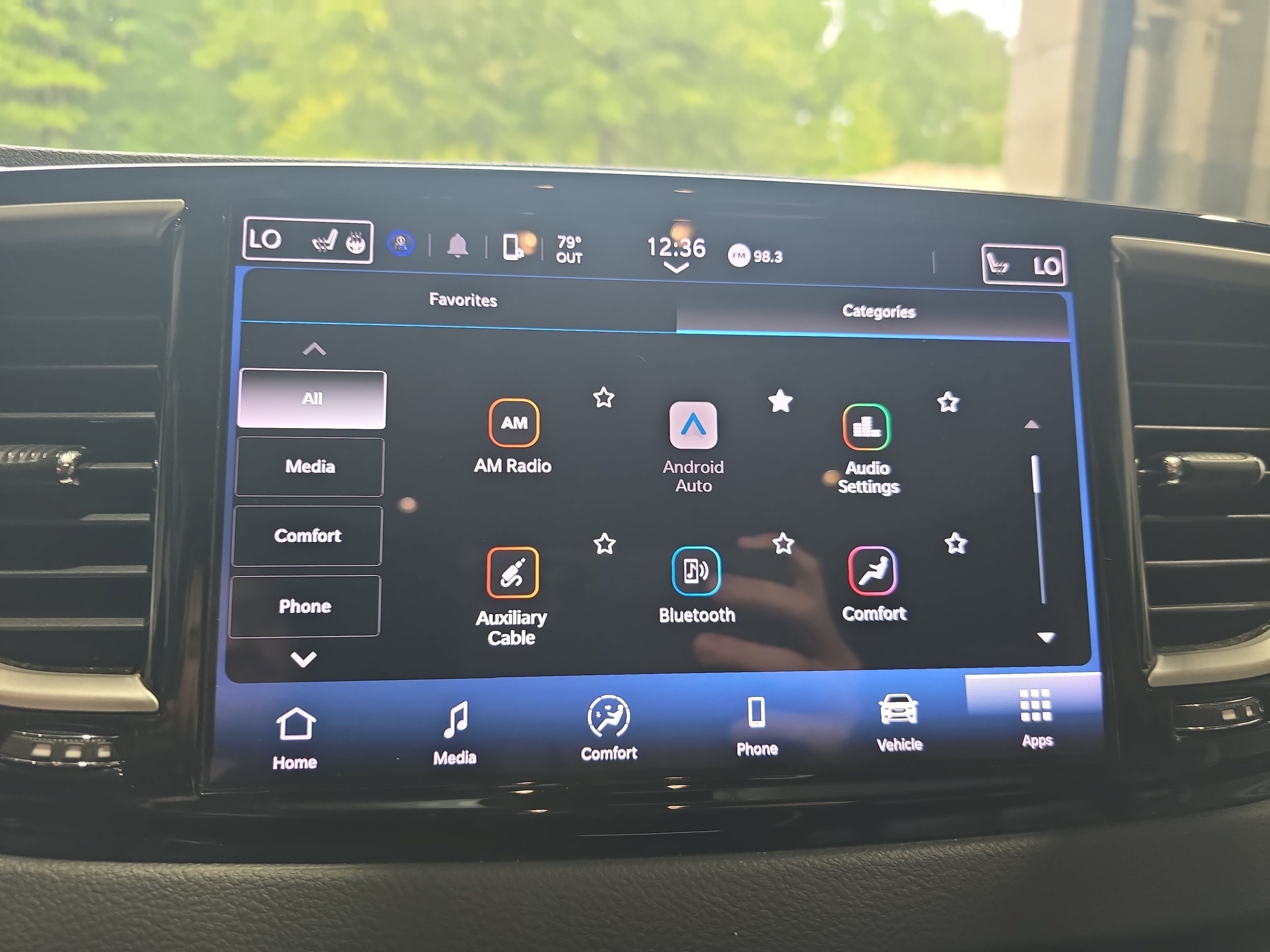 Used 2024 Chrysler Pacifica Touring-L FWD image 22