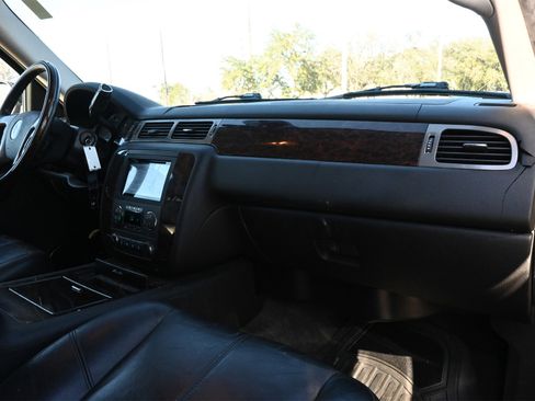 Used 2008 GMC Yukon Denali image 24