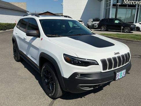 Used 2020 Jeep Cherokee Trailhawk AWD/4WD image 6