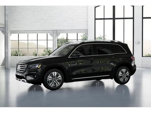Used 2026 Mercedes-Benz GLB 250 4MATIC image 37