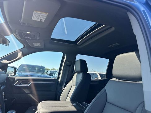 New 2026 GMC Sierra 1500 Elevation w/ Elevation Premium Package AWD/4WD image 30