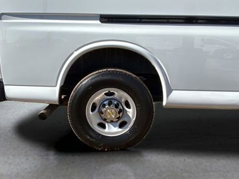 Used 2024 Chevrolet Express 3500 LT w/ LT Preferred Equipment Group RWD image 32