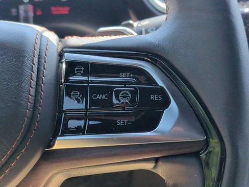 Used 2023 Jeep Grand Cherokee Summit AWD/4WD image 21