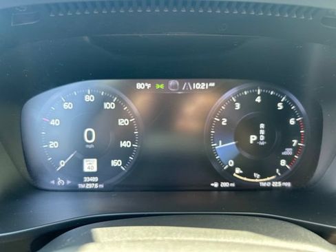 Used 2021 Volvo XC40 T5 R-Design w/ Climate Package AWD/4WD image 22