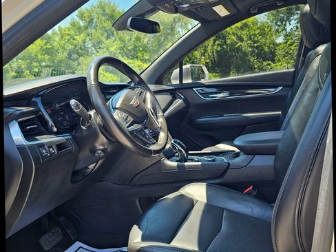 Used 2020 Cadillac XT5 Premium Luxury AWD/4WD image 14