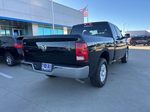 Used 2024 RAM 1500 Classic SLT image 5