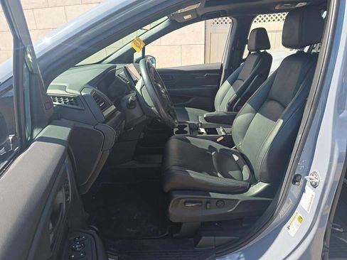 Used 2024 Honda Odyssey Sport image 6
