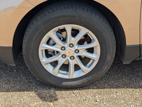 Used 2019 Chevrolet Equinox LT FWD image 9
