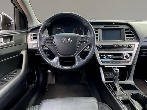 Used 2017 Hyundai Sonata Sport w/ Value Edition Package 02 FWD image 8