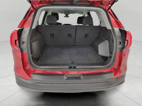 Used 2024 GMC Terrain SLE image 16