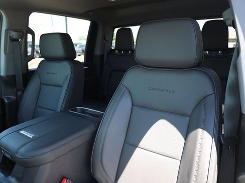 New 2026 GMC Sierra 3500 Denali w/ Denali Reserve Package AWD/4WD image 17