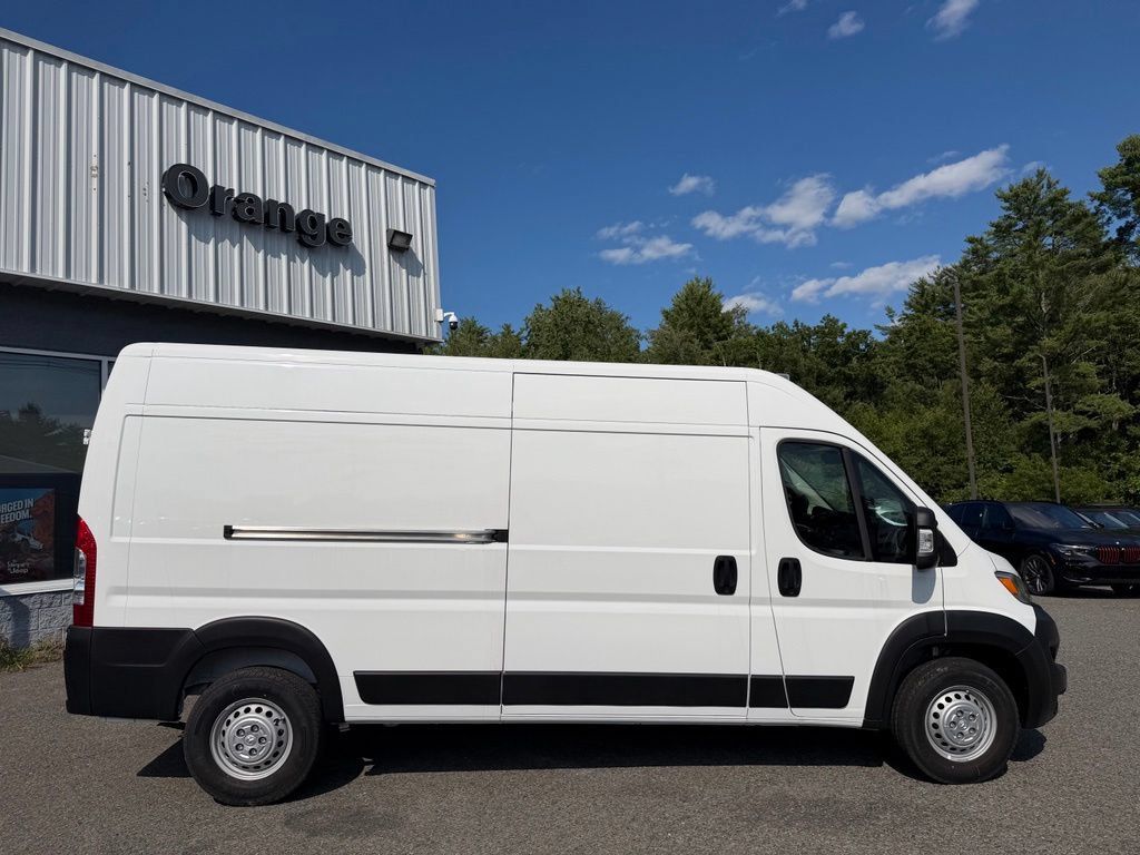 New 2025 RAM ProMaster 2500 w/ Convenience Group FWD image 7