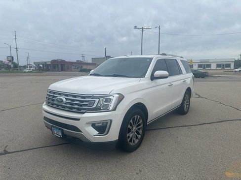 Used 2018 Ford Expedition Limited w/ Equipment Group 301A AWD/4WD image 2