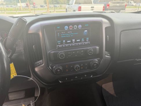 Used 2018 Chevrolet Silverado 1500 LT w/ LPO, Essentials Package AWD/4WD image 12