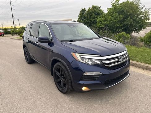 Used 2016 Honda Pilot Elite image 2
