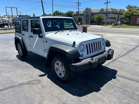 Used 2016 Jeep Wrangler Unlimited Sport AWD/4WD image 7