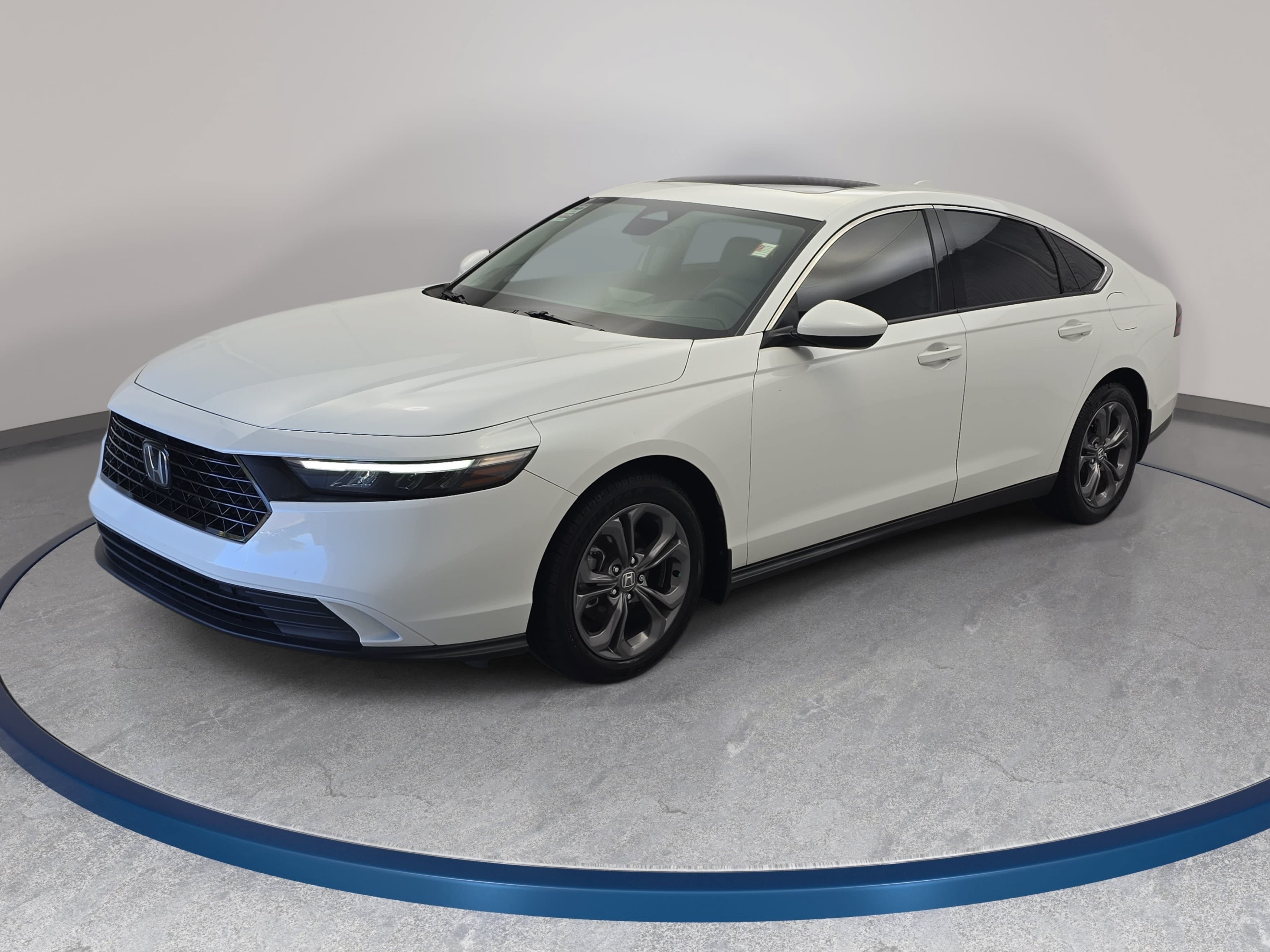 Used 2024 Honda Accord EX image 1