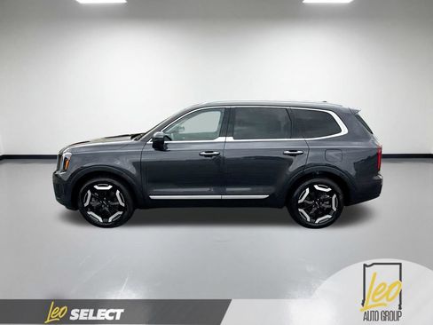Used 2025 Kia Telluride S AWD/4WD image 11