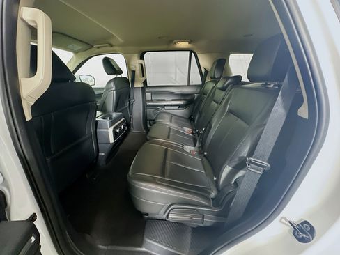 Used 2024 Ford Expedition XLT image 29