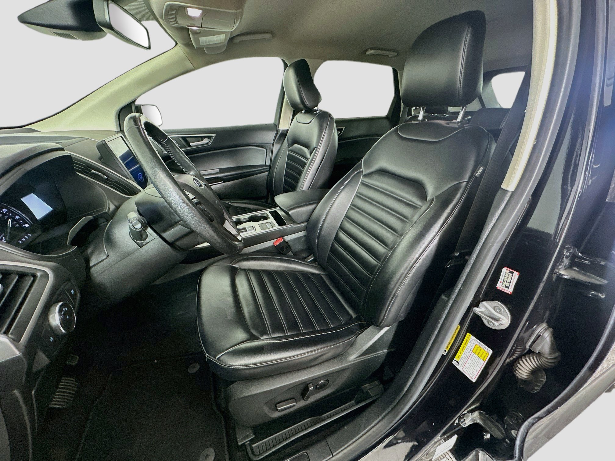 Used 2022 Ford Edge SEL AWD/4WD image 13