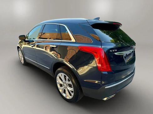Used 2017 Cadillac XT5 Luxury w/ Driver Awareness Package FWD image 3