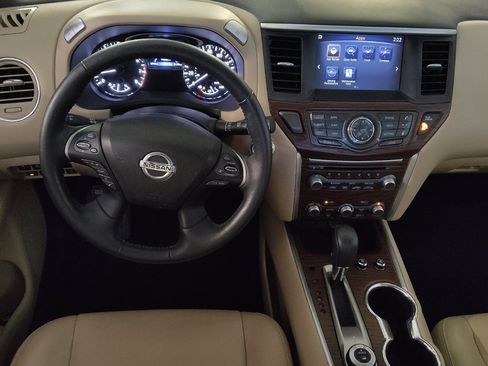 Used 2019 Nissan Pathfinder Platinum image 22