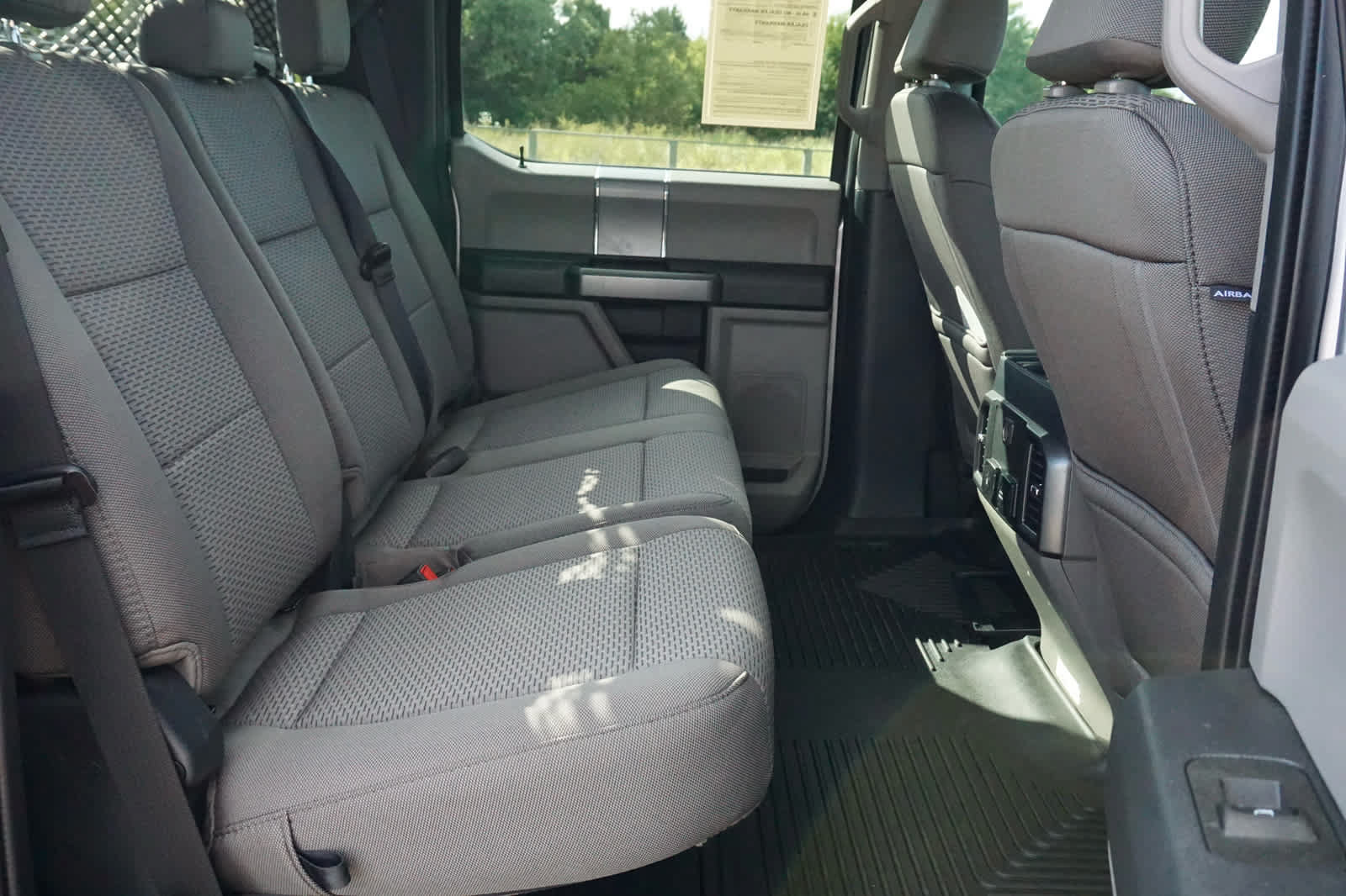 Used 2022 Ford F350 XLT w/ XLT Premium Package AWD/4WD image 36