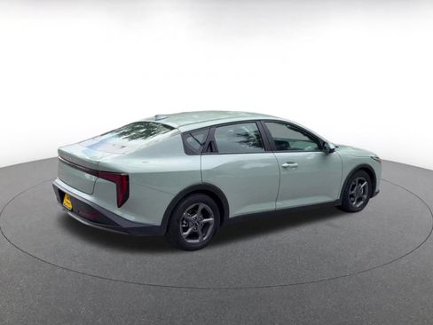 Used 2025 Kia K4 FWD image 15