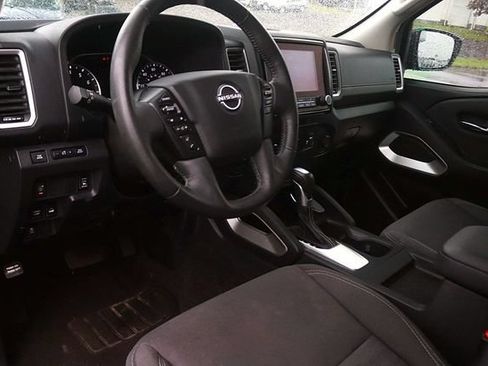 Used 2023 Nissan Frontier SV w/ SV Convenience Package AWD/4WD image 12