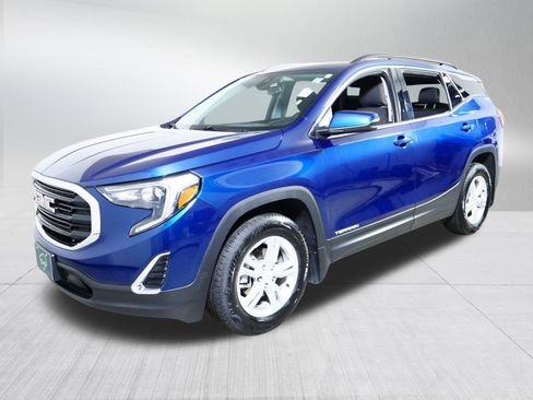 Certified 2020 GMC Terrain SLE w/ Driver Convenience Package AWD/4WD image 3