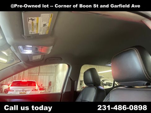 Used 2020 GMC Terrain SLT w/ Preferred Package AWD/4WD image 13