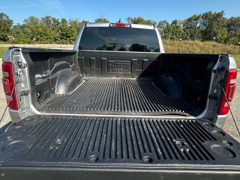 Used 2024 RAM 1500 Laramie image 13