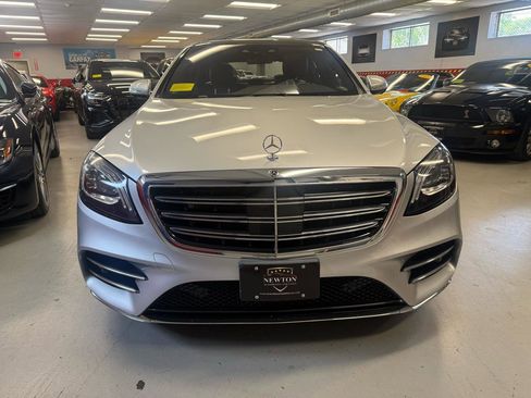 Used 2019 Mercedes-Benz S 450 4MATIC Sedan w/ AMG Line Exterior image 2