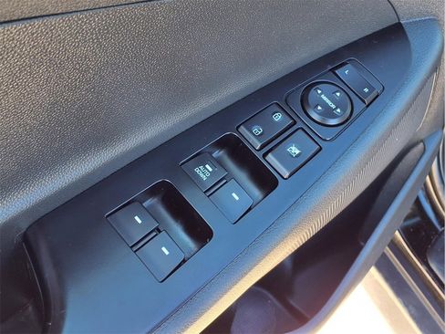 Used 2021 Hyundai Tucson SE image 14