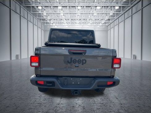 Used 2023 Jeep Gladiator Sport AWD/4WD image 7