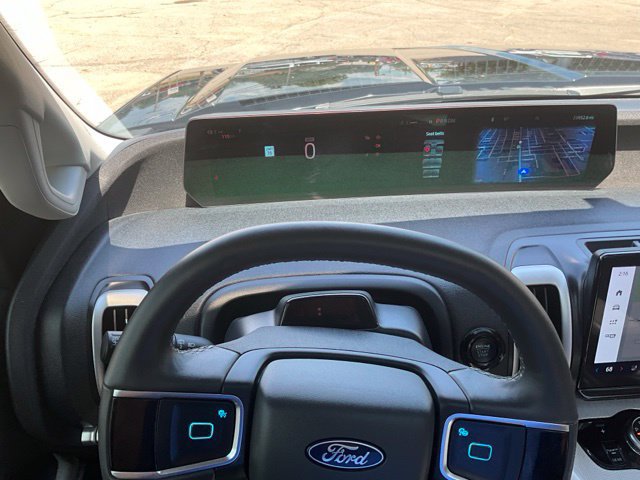 Used 2025 Ford Expedition Max Active RWD image 16