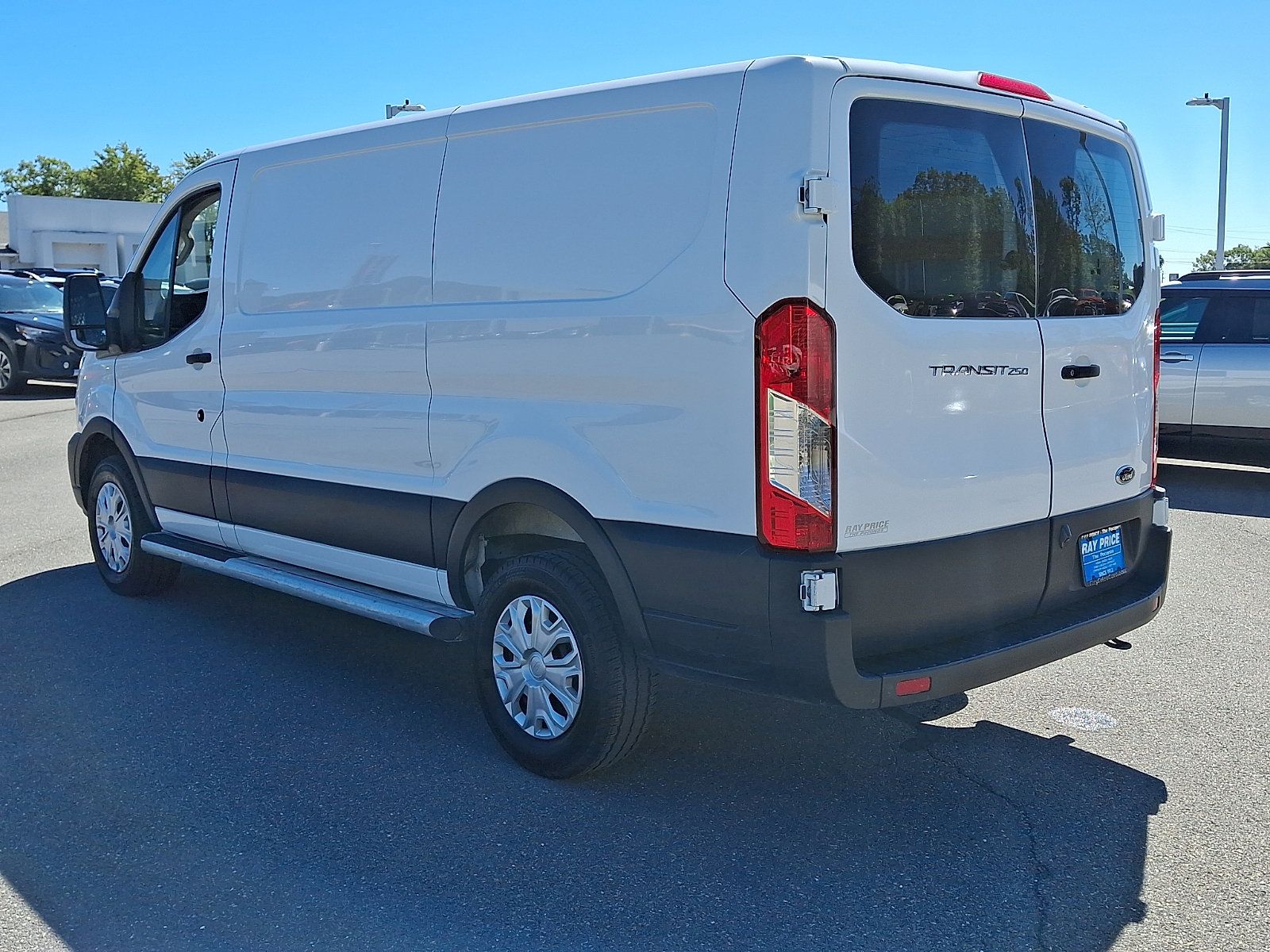 Used 2025 Ford Transit 250 Low Roof w/ Exterior Upgrade Package RWD image 4