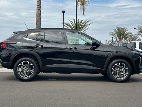 New 2026 Chevrolet Trax LT FWD image 3