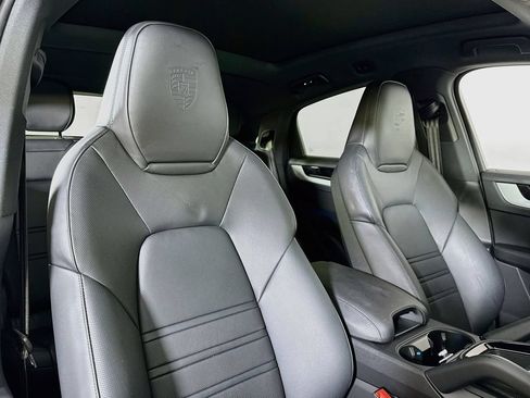 Certified 2026 Porsche Cayenne E-Hybrid Coupe AWD/4WD image 18