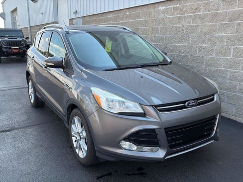 Used 2014 Ford Escape Titanium AWD/4WD image 2
