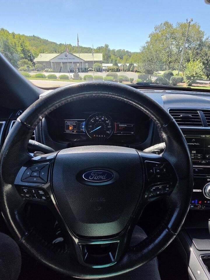 Used 2016 Ford Explorer Sport w/ Equipment Group 401A AWD/4WD image 17