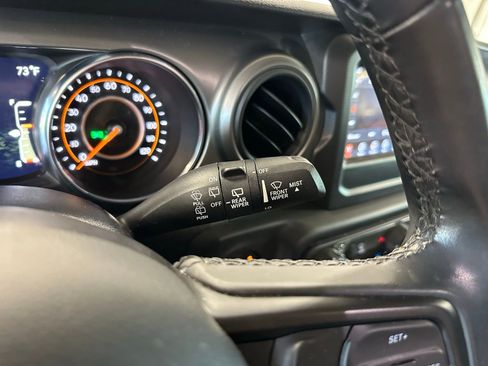 Used 2022 Jeep Wrangler Unlimited Sport AWD/4WD image 19