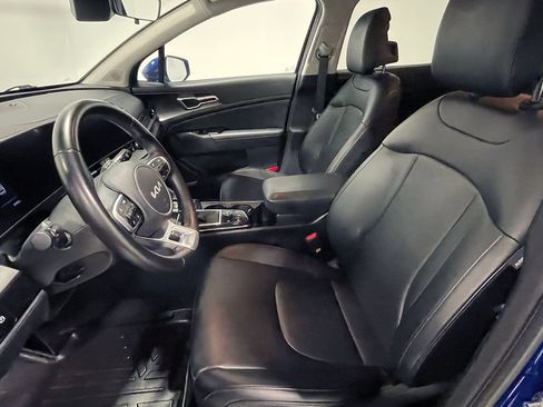 Used 2023 Kia Sportage EX FWD image 3