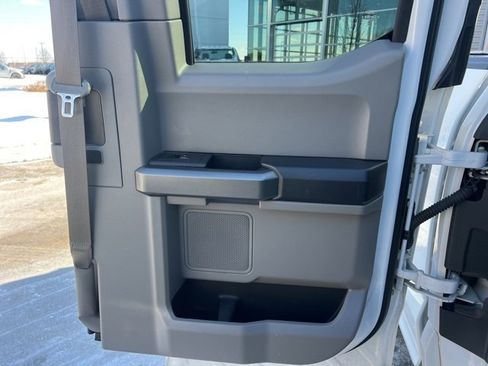 Used 2016 Ford F150 XLT w/ Equipment Group 302A Luxury image 13