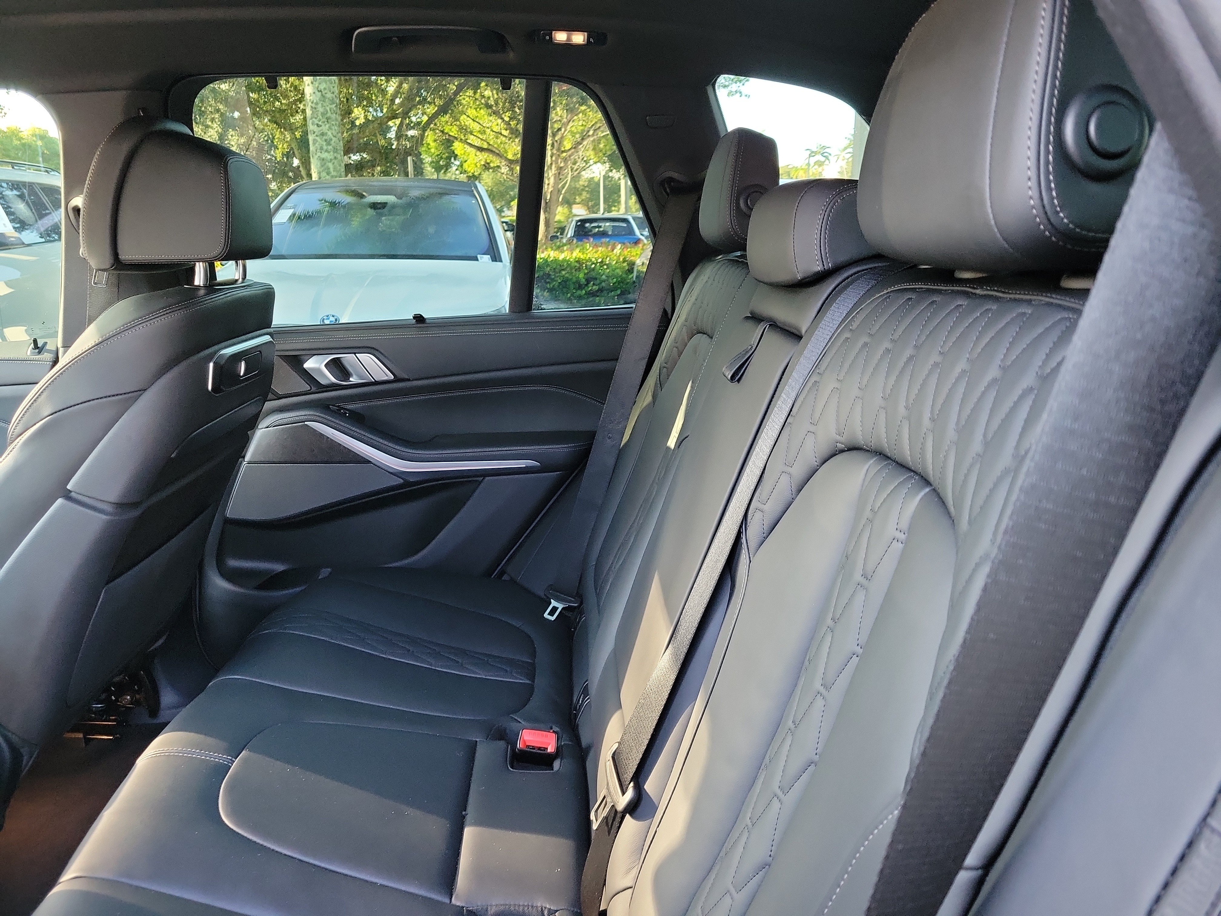 Certified 2025 BMW X5 M60i w/ Executive Package AWD/4WD image 11