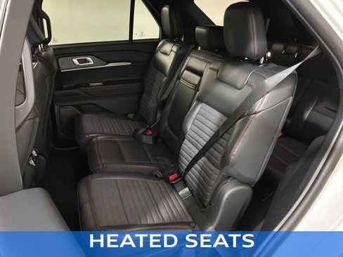 Used 2025 Ford Explorer ST-Line w/ ST-Line Street Pack image 18