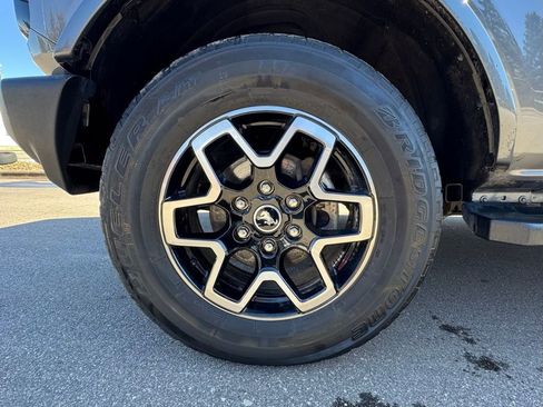 Used 2023 Ford Bronco Outer Banks AWD/4WD image 12