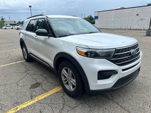 Used 2021 Ford Explorer XLT w/ Class III Trailer Tow Package AWD/4WD image 15