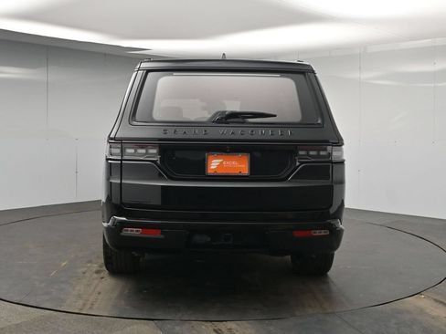 Used 2022 Jeep Grand Wagoneer Series II AWD/4WD image 4
